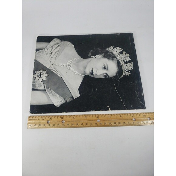 VTG 1950s Tablet Unlined Writing Drawing Paper with Photo of Queen Elizabeth II - Picture 10 of 12